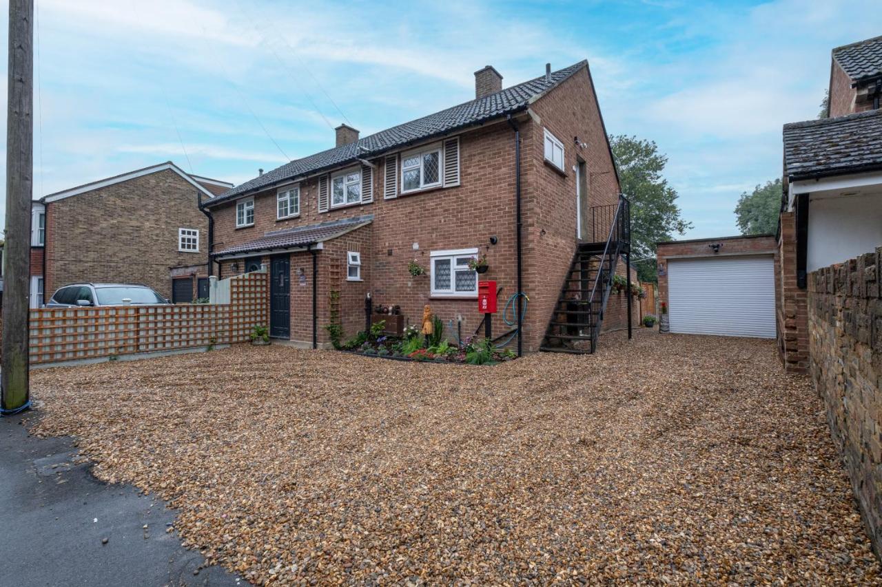 Modern 1 Bed-nr Warner Bros-parking-garden * Watford (Hertfordshire)